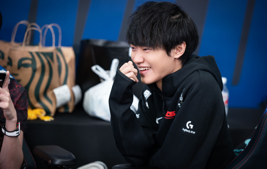 DK力克FLY，Oner团战一打五激烈交锋小组赛，锁定晋级资格