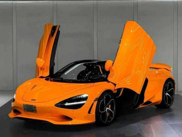 迈凯伦横扫威廉姆斯，皮亚斯特里惊艳四座