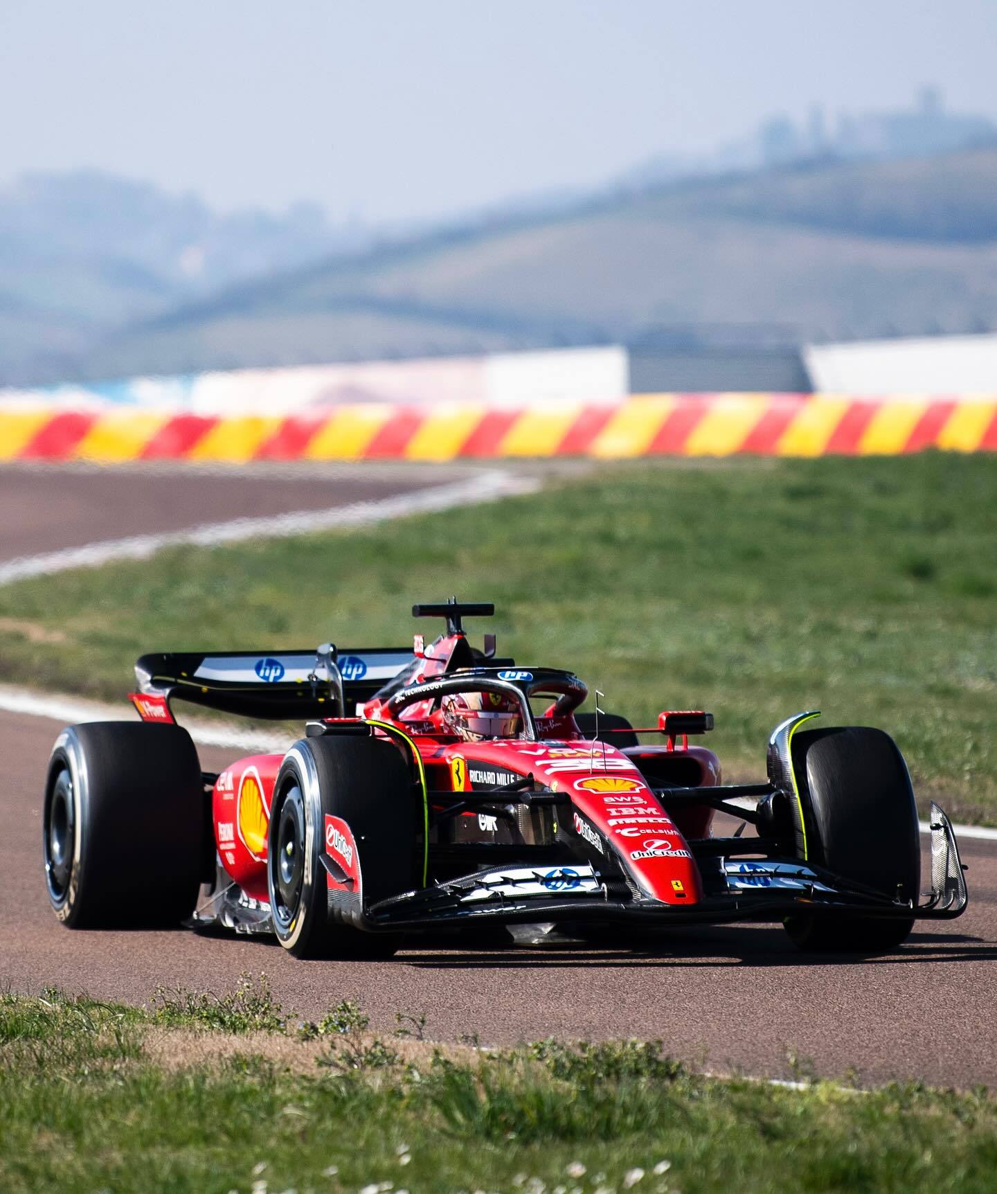 法拉利横扫红牛车队,诺里斯点燃赛场 法拉利横扫红牛车队,诺里斯点燃赛场