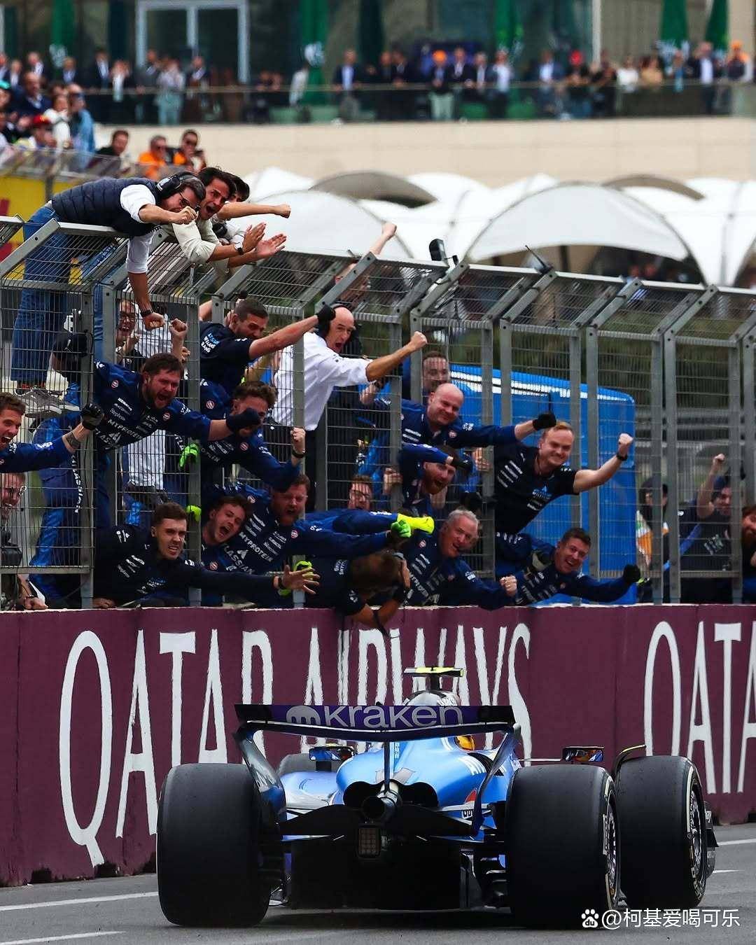 开云体育登录-梅赛德斯翻盘威廉姆斯，塞恩斯惊艳四座