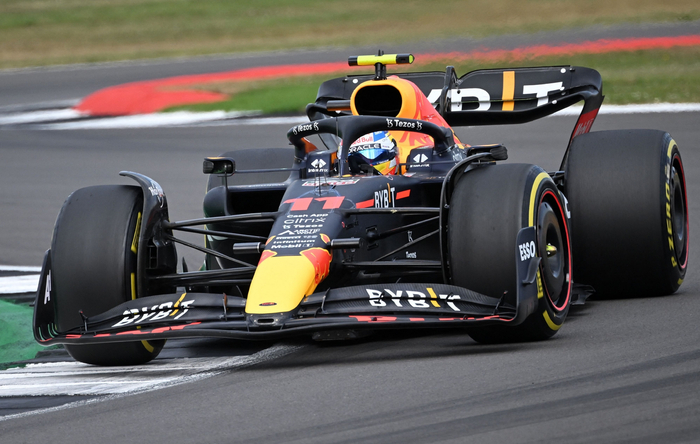 开云体育APP下载-梅赛德斯碾压阿斯顿马丁，塞恩斯关键制胜